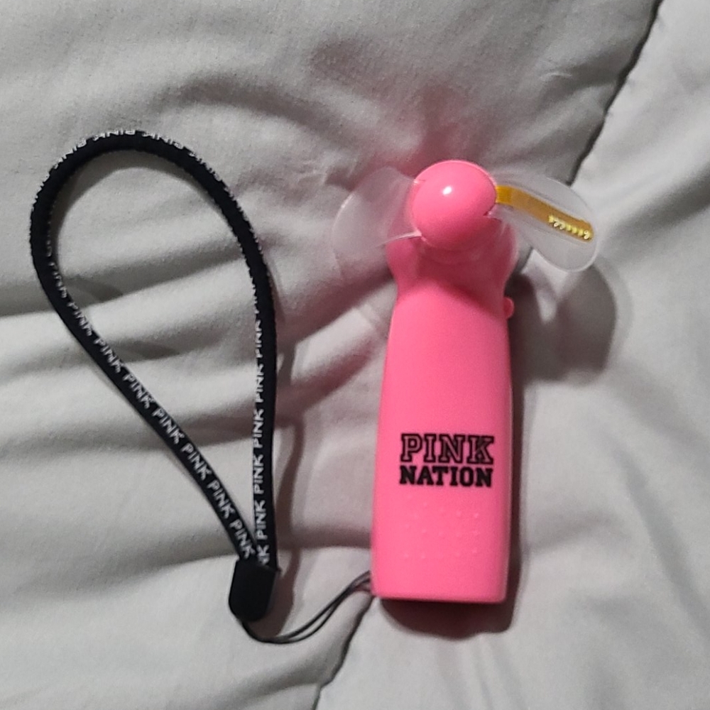 Vs pink fan
